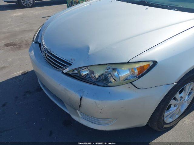 Toyota Camry Le V6 Image 12