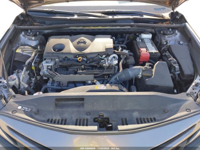 Toyota Camry Se Image 6