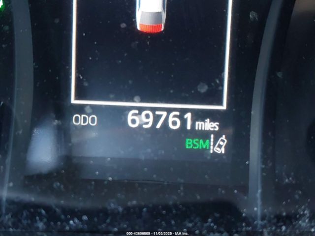 Toyota Camry Se Image 15