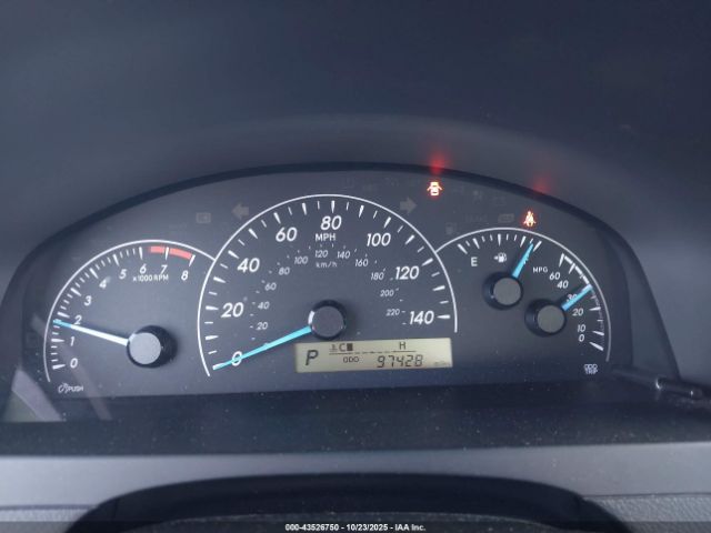 Toyota Camry L Image 13