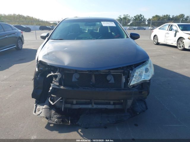 Toyota Camry L Image 12