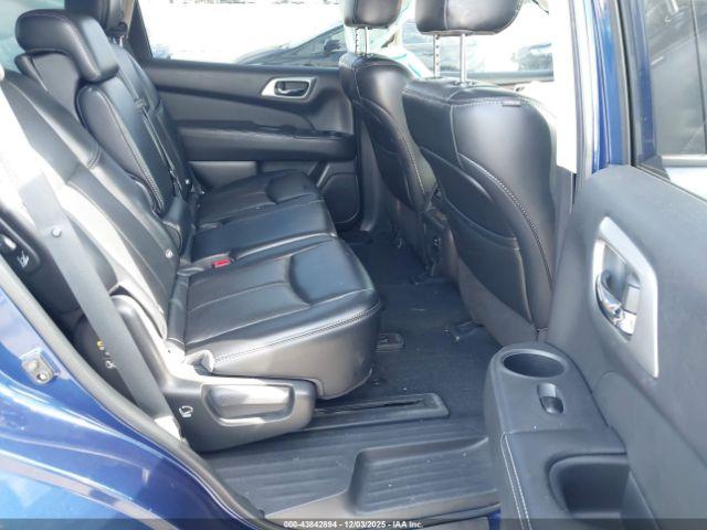 Nissan Pathfinder Platinum Image 6