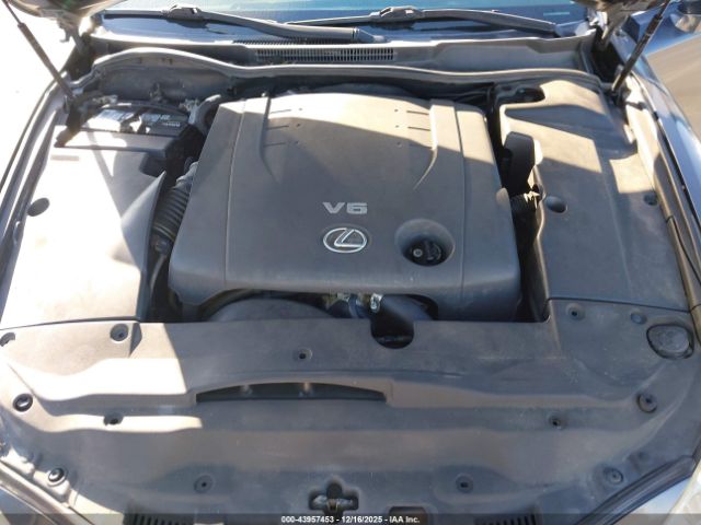 Lexus Is Image 11