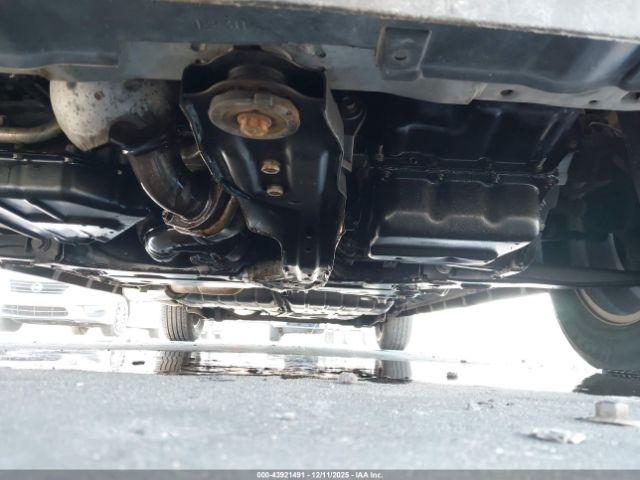 Chrysler Town & Country Touring Image 7