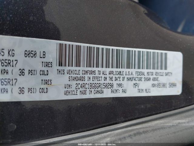 Chrysler Town & Country Touring Image 11