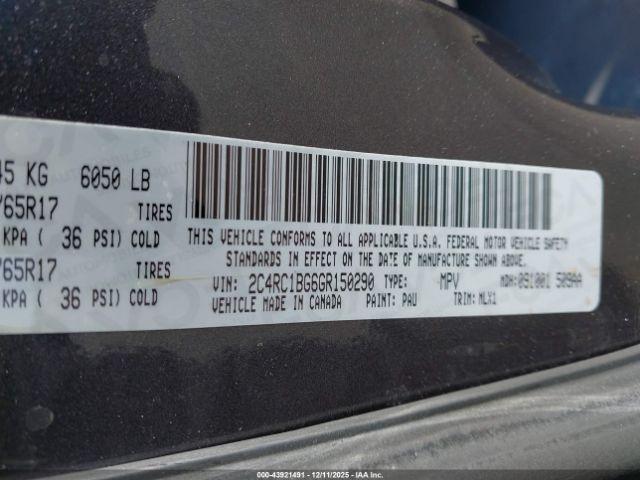 Chrysler Town & Country Touring Image 11