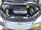 Chrysler Town & Country Touring Image 12