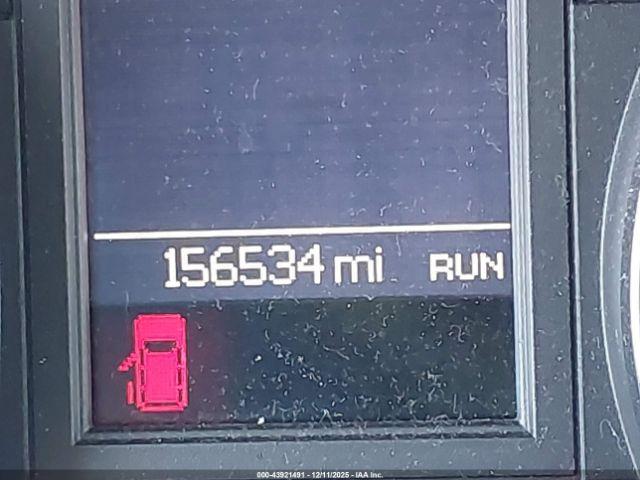 Chrysler Town & Country Touring Image 18