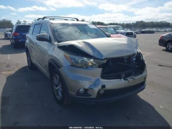  Salvage Toyota Highlander