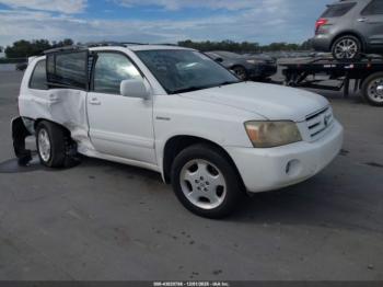  Salvage Toyota Highlander