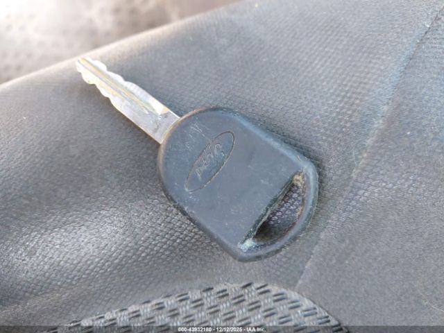 Ford Explorer Image 5