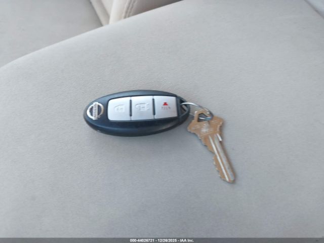 Nissan Pathfinder Sv Image 5