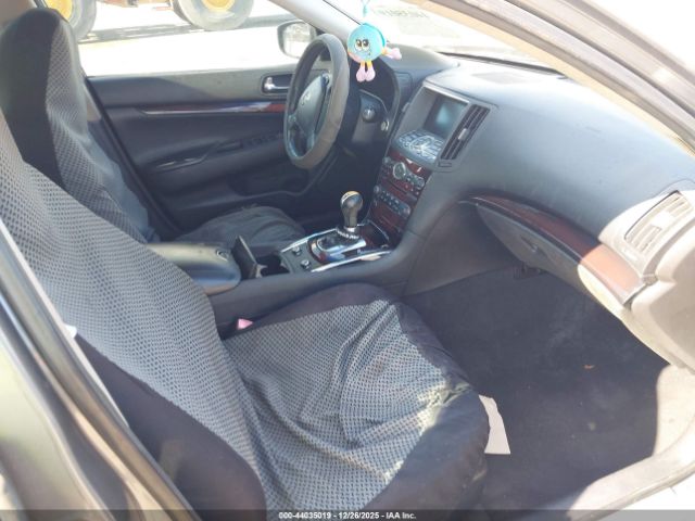 INFINITI G37 Journey Image 20