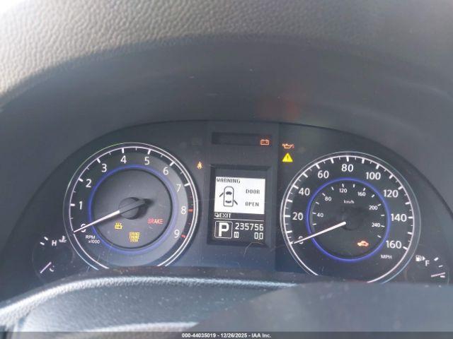 INFINITI G37 Journey Image 3