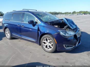  Salvage Chrysler Pacifica