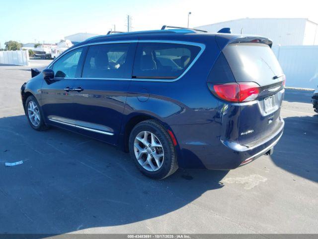 Chrysler Pacifica Touring-l Plus Image 2