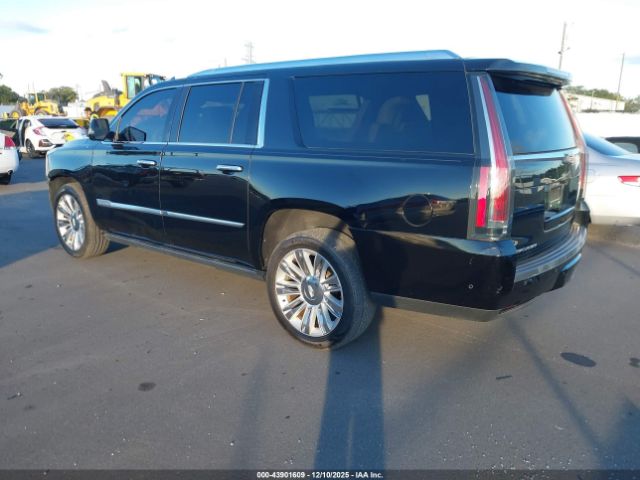 Cadillac Escalade Platinum Image 5
