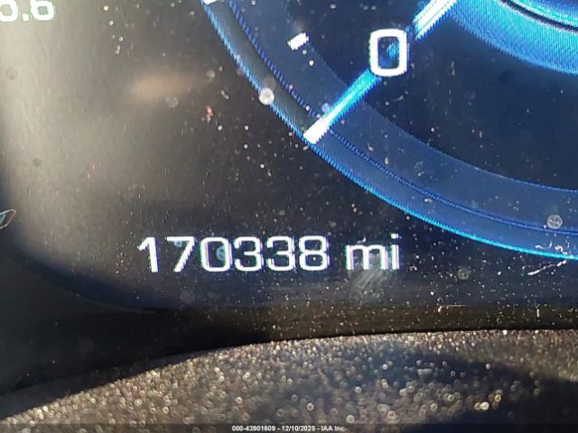 Cadillac Escalade Platinum Image 14