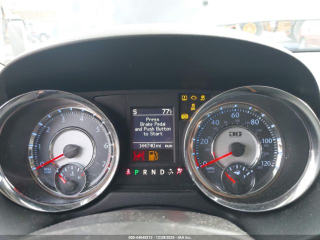 Chrysler Town & Country Touring-l 30th Anniversary Image 13