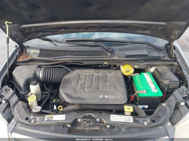 Chrysler Town & Country Touring-l 30th Anniversary Image 2