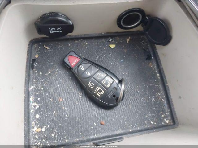 Chrysler Town & Country Touring-l 30th Anniversary Image 8