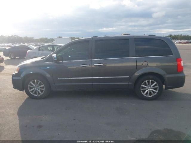 Chrysler Town & Country Touring-l 30th Anniversary Image 15