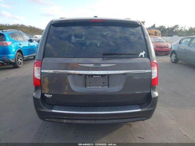 Chrysler Town & Country Touring-l 30th Anniversary Image 3