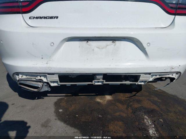 Dodge Charger Sxt Image 3