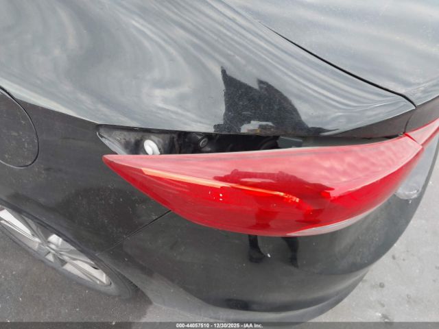 Hyundai ELANTRA Se Image 14