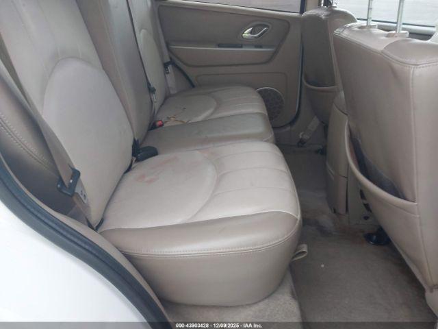 Mercury Mariner Image 9