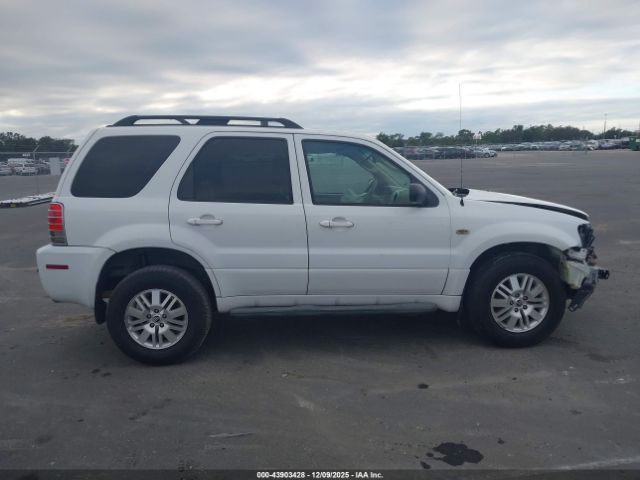 Mercury Mariner Image 12