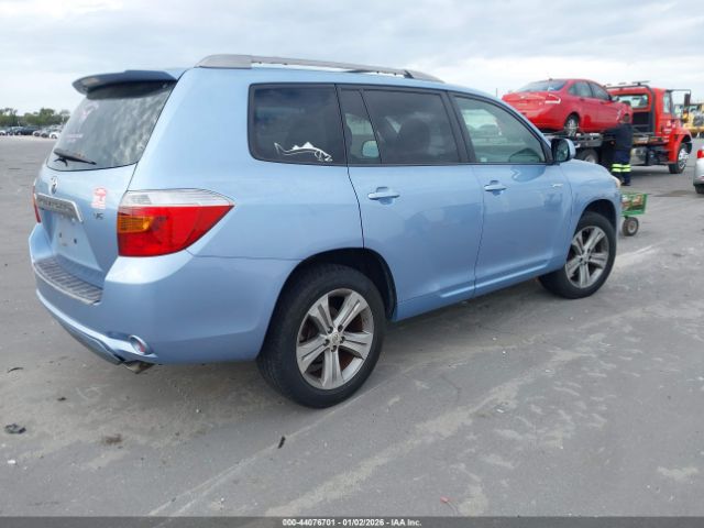 Toyota Highlander Sport Image 2