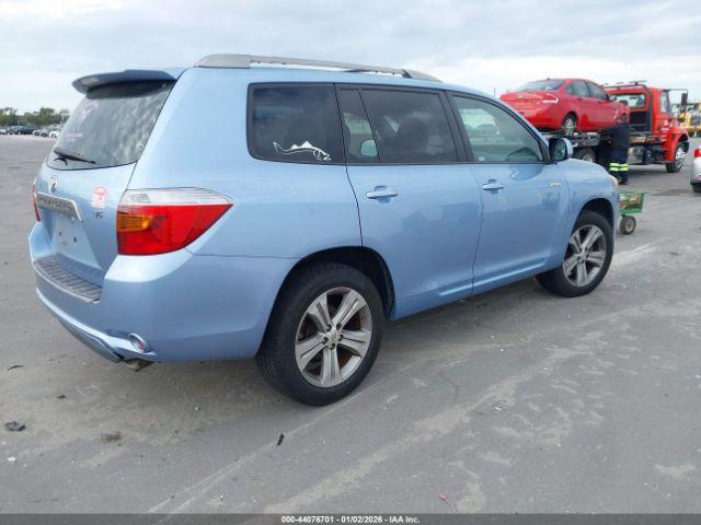 Toyota Highlander Sport Image 2