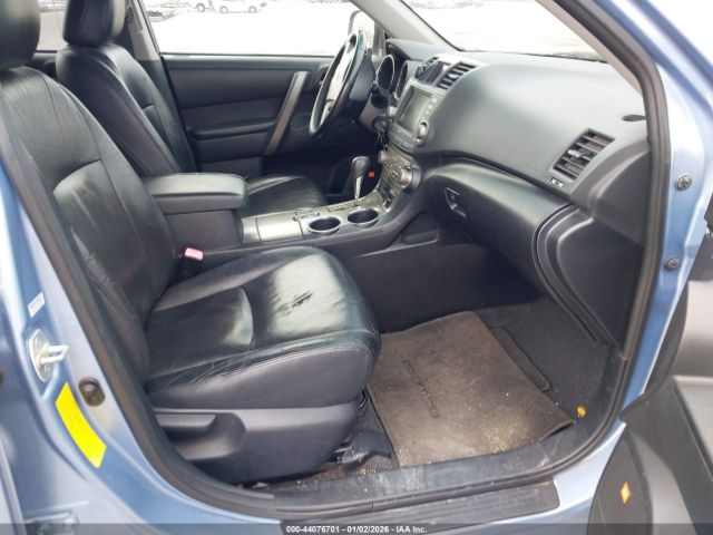 Toyota Highlander Sport Image 4