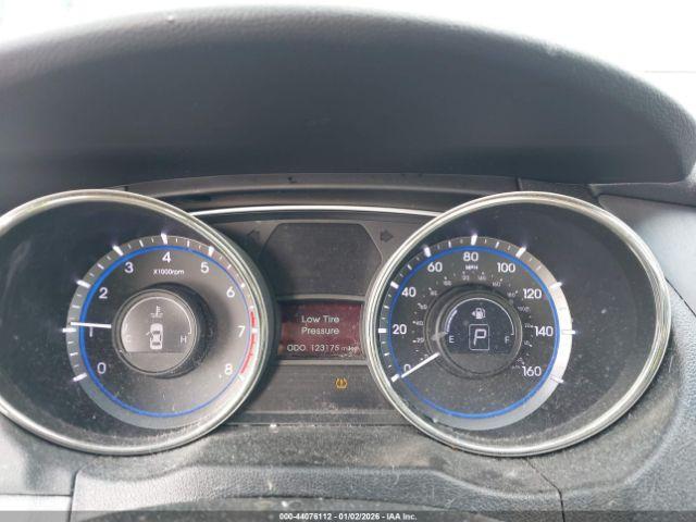 Hyundai SONATA Gls Image 4