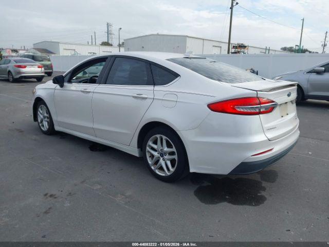 Ford Fusion Se Image 6