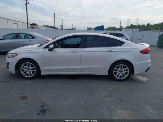 Ford Fusion Se Image 12