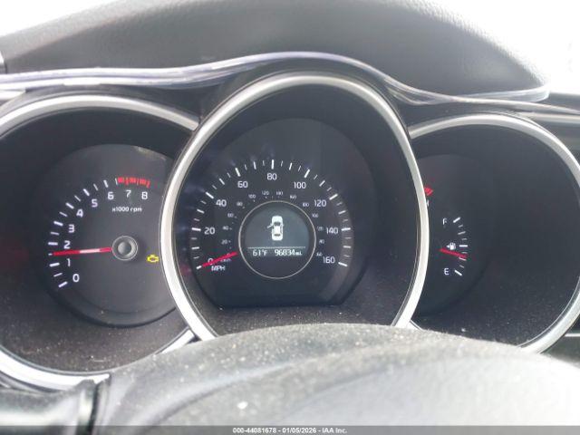 Kia Optima Lx Image 9