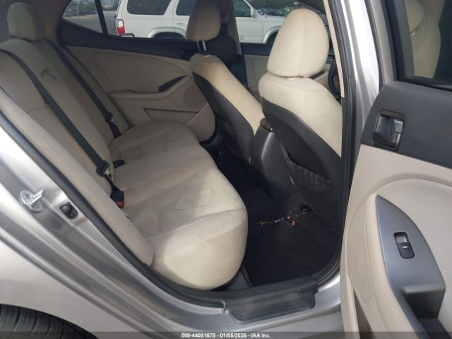 Kia Optima Lx Image 3