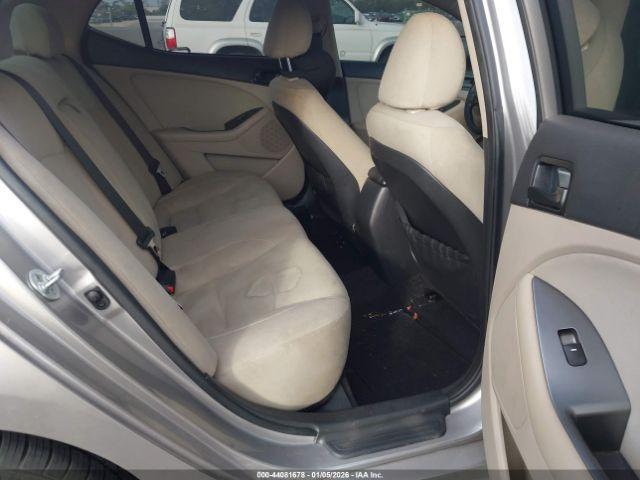 Kia Optima Lx Image 3