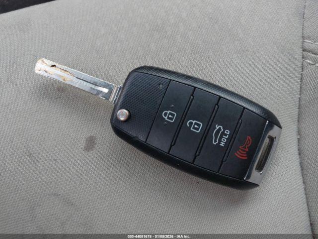 Kia Optima Lx Image 4