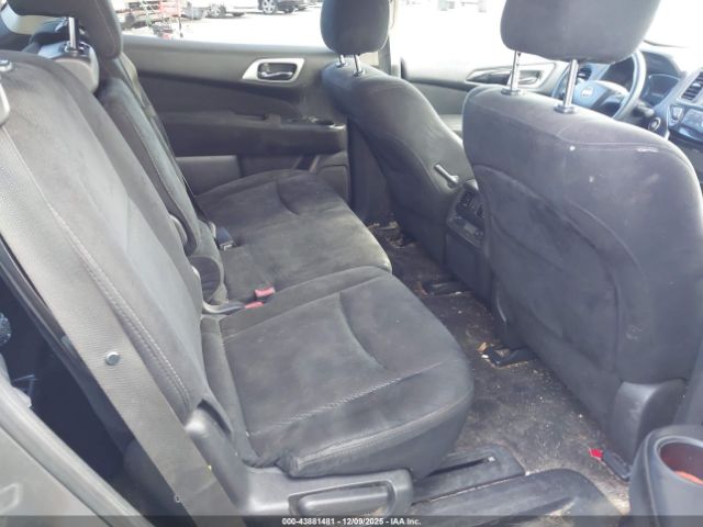 Nissan Pathfinder S Image 8