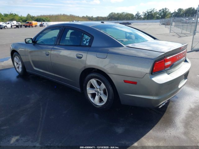 Dodge Charger Se Image 4