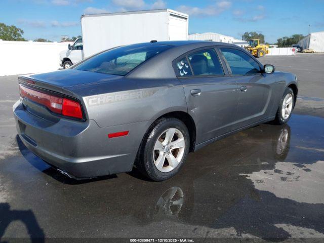 Dodge Charger Se Image 10