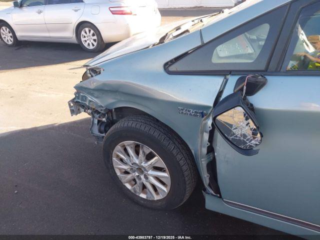 Toyota Prius Image 18