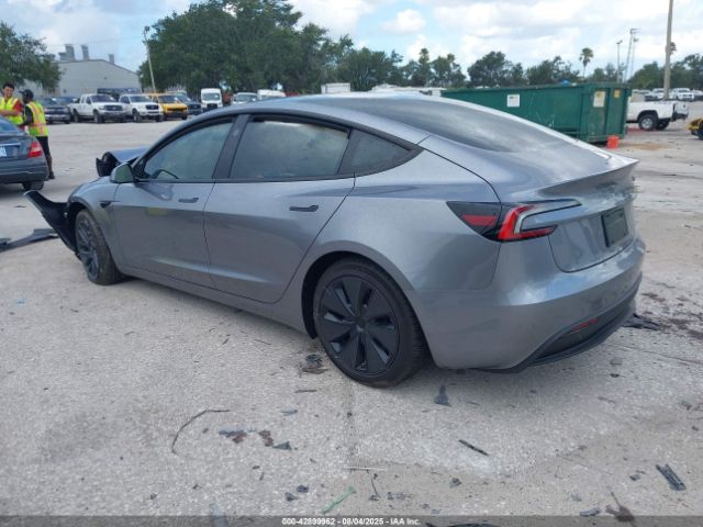 Tesla Model 3 Long Range Rear-wheel Drive Image 15