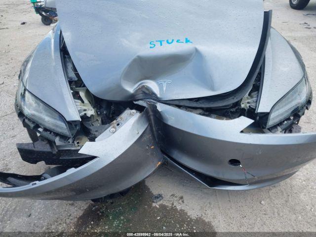 Tesla Model 3 Long Range Rear-wheel Drive Image 5