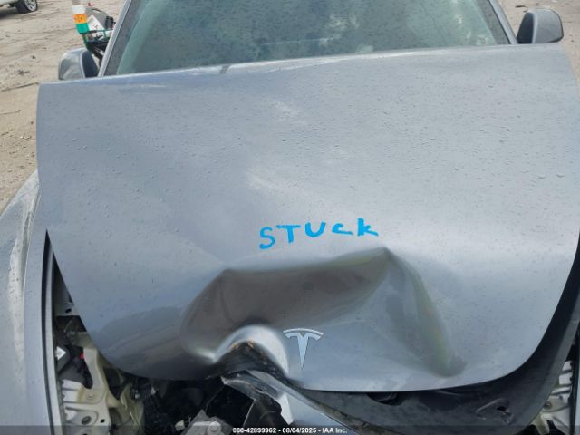 Tesla Model 3 Long Range Rear-wheel Drive Image 7