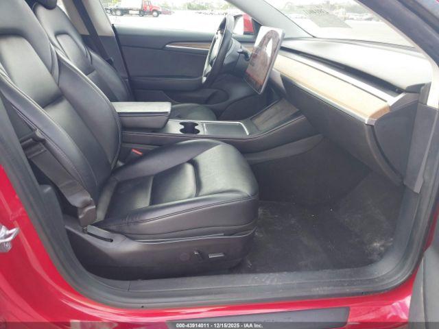 Tesla Model 3 Rear-wheel Drive Image 4