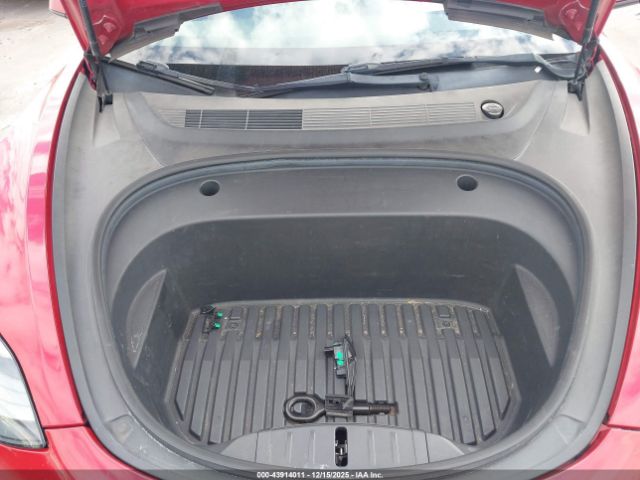 Tesla Model 3 Rear-wheel Drive Image 7